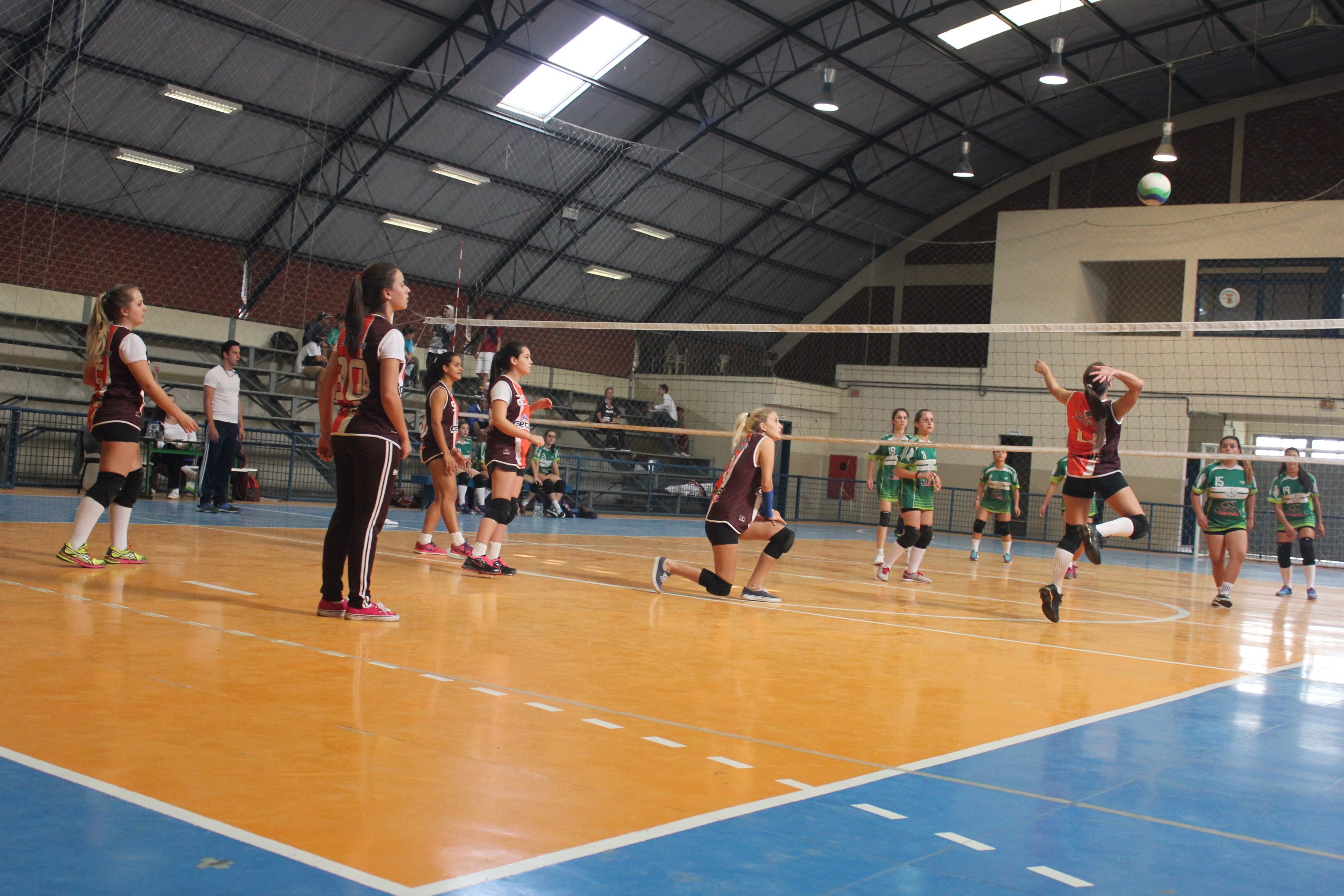 Nesta quarta-feira (13) foram disputadas as modalidades de futsal masculino e voleibol feminino.