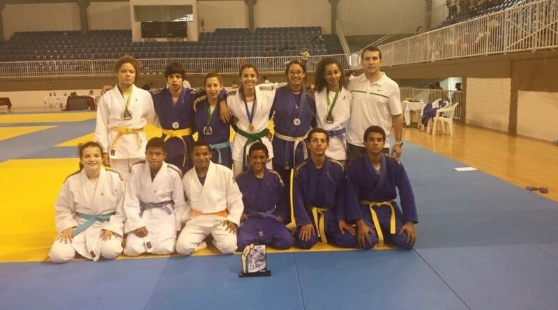 Na Copa, a equipe tubaronense conquistou o primeiro lugar.