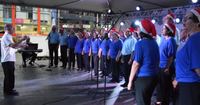 Coral Municipal abriu a última noite de atividades culturais do Natal Luz