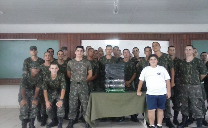 Além das palestras, os militares participaram de uma oficina de Coletor Ecológico desenvolvida por um aluno da escola São Judas Tadeu.