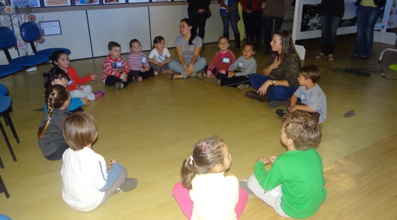 Crianças aproveitaram o Dia do Brincar com diversas atividades