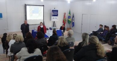 O encontro foi o primeiro realizado no auditório da nova sede da Fundação Municipal de Educação.