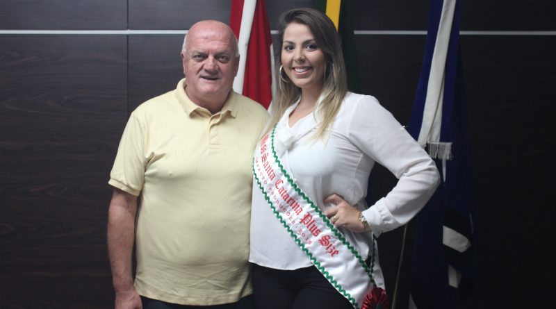A tubaronense representará o município e o estado no concurso Miss Brasil Plus Size.