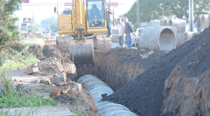 A instalação ainda será realizada ao longo da rua dos Ferroviários até a esquina com a rua Júlio Boppré.