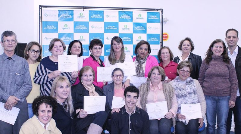 Formatura da turma do projeto Pró-mídia Cidadã ocorreu nesta segunda-feira