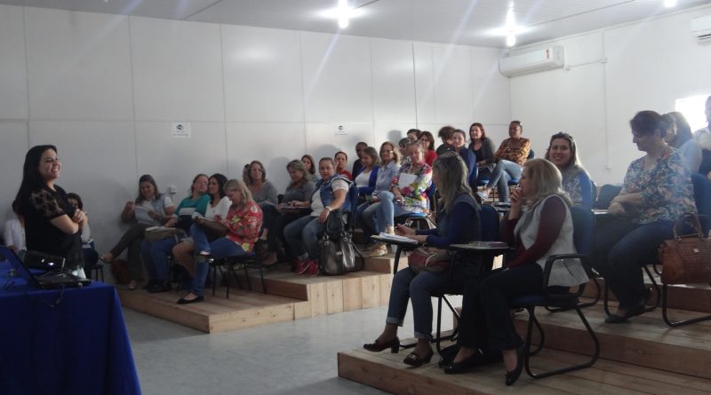 Encontro reuniu todas as diretoras das unidades escolares