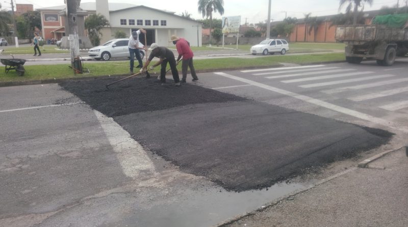 Lombadas foram instaladas em vários pontos do município