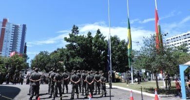 Dia da Bandeira contou com atividade na praça Walter Zumblick