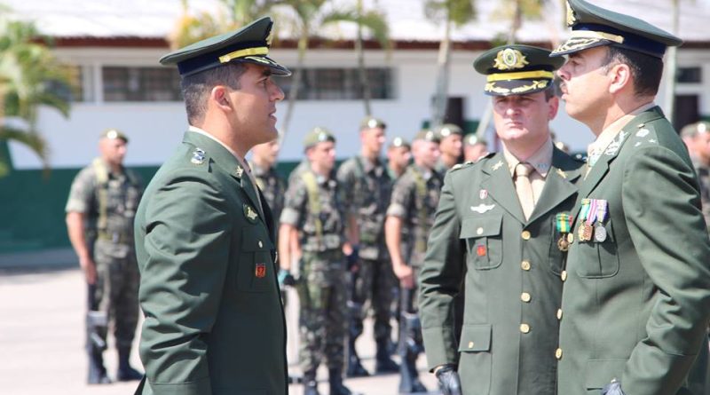 A solenidade que ocorreu no 63º Batalhão ainda contou com a presença de diversas autoridades.