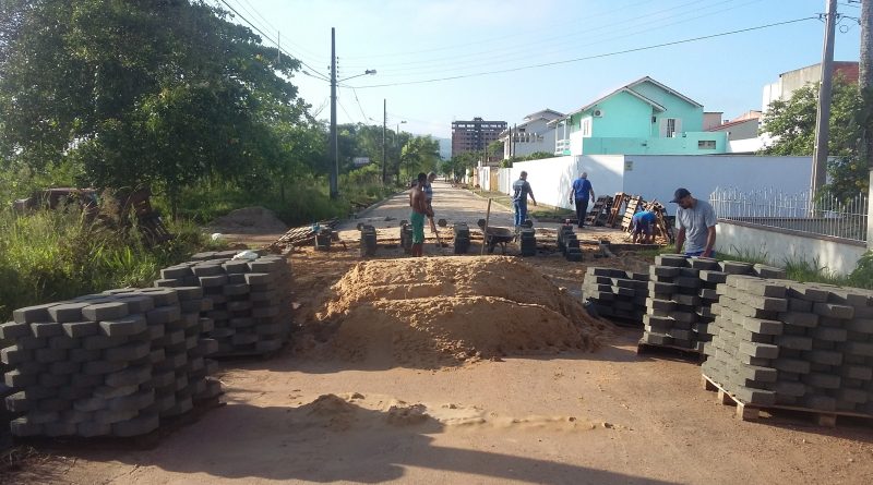 A pavimentação da rua São Luiz foi uma das obras vistoriadas