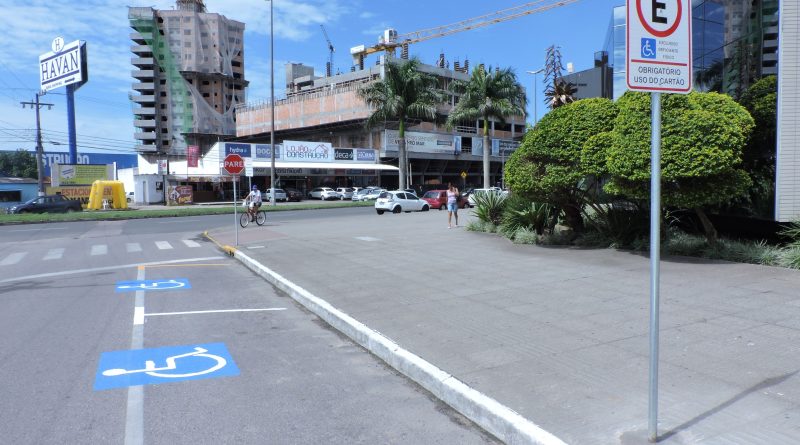 Atualmente, o centro de Tubarão conta com 50 vagas de estacionamento para deficientes físicos.