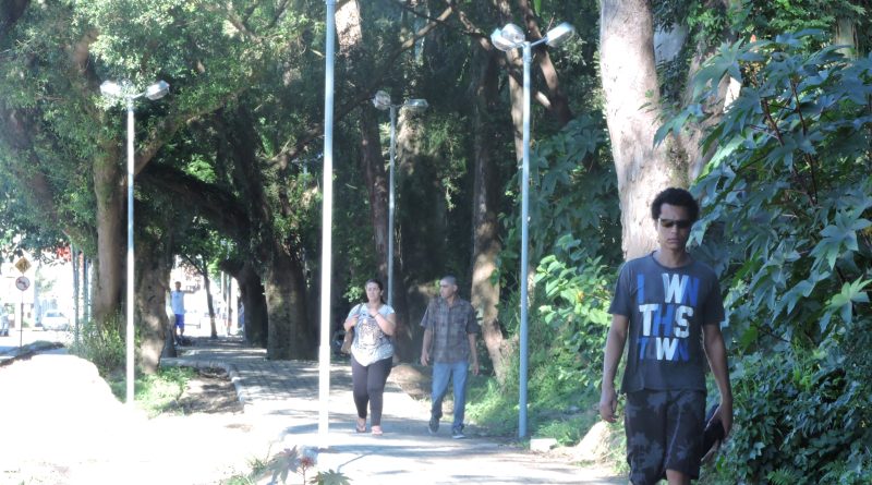 Os trabalhos foram realizados em um trecho de 1.980 metros de extensão da pista de caminhada.