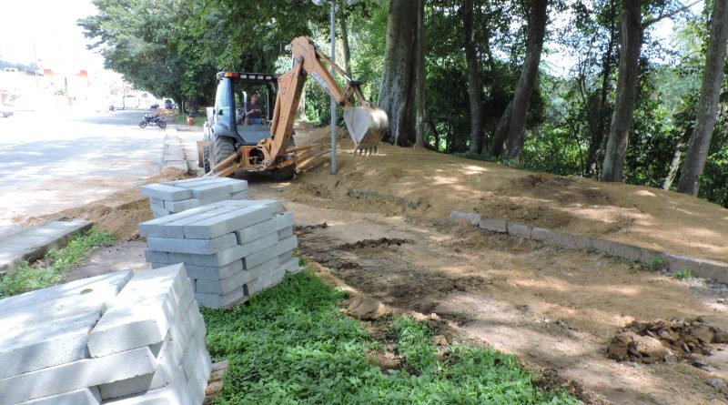 Esta é a segunda etapa da obra de pavimentação e revitalização da beira-rio.