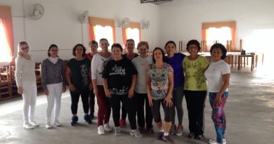 Moradoras do bairro Fábio Silva que participaram da aula de aeróbica.
