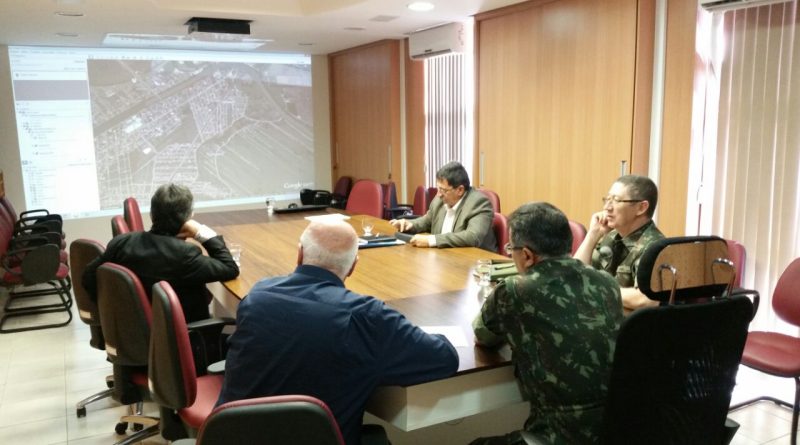 A primeira visita foi realizada ao Exército Brasileiro.