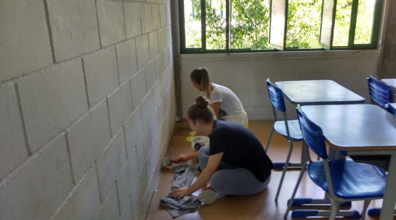 Trabalho voluntário foi realizado no CAIC