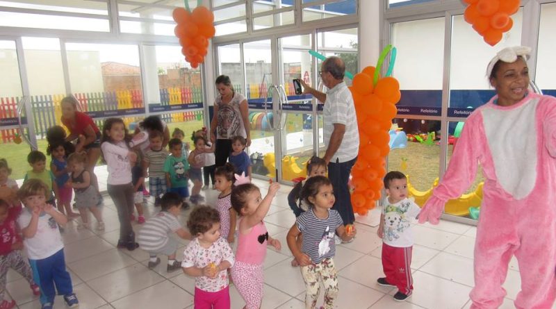 Páscoa foi celebrada pelas crianças dos CEI Leonor Lima Brasil