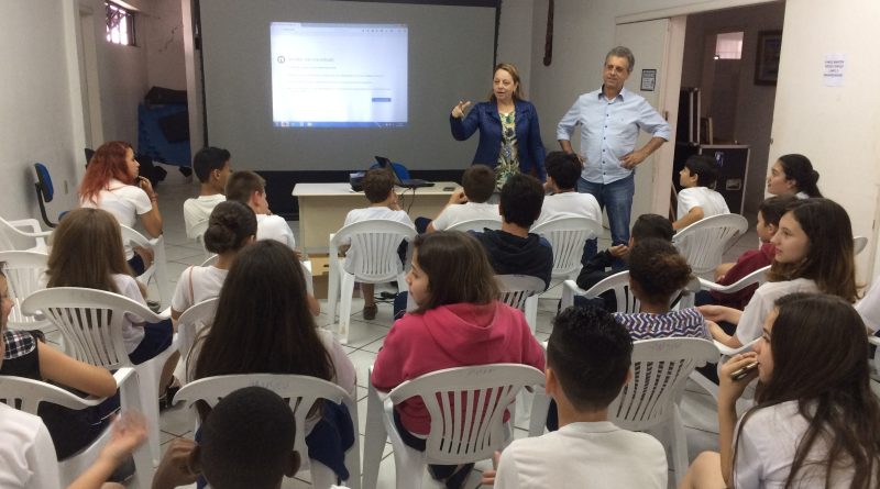 Alunos do 5º Ano da escola municipal Maria Emília Rocha participaram do evento