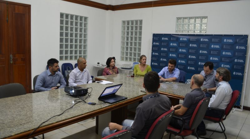 Encontro aconteceu nesta sexta-feira (6) no Paço Municipal