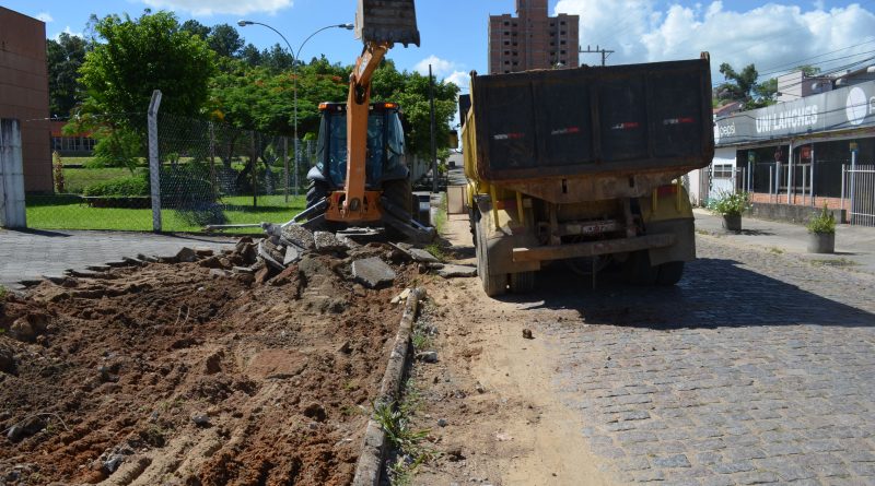 Rua Padre Dionísio da Cunha Laudth é um dos acessos que está sendo revitalizado