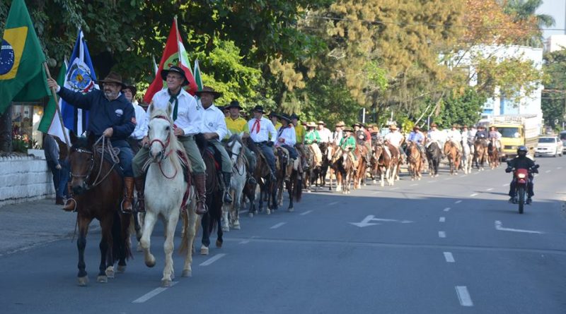 Cavalgada faz parte do calendário oficial de eventos do município