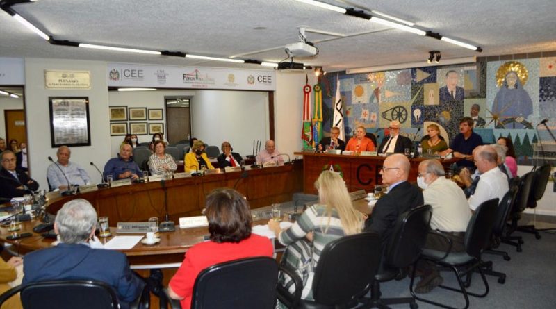 Seminário é uma realização do Conselho Estadual de Educação de Santa Catarina, juntamente com outras entidades, entre elas a Prefeitura de Tubarão