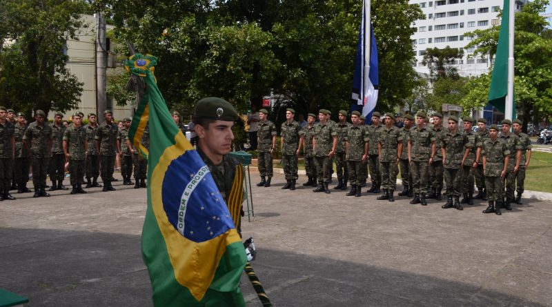 3ª Companhia do 63º Batalhão de Infantaria realizou o hasteamento da bandeira do Brasil.