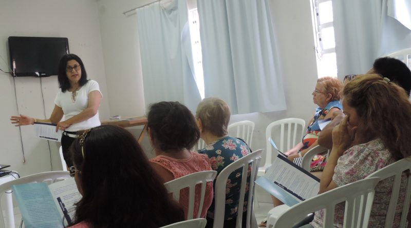 Para lembrar esta data de forma educativa, uma palestra foi realizada ao grupo de mulheres do Centros de Referência em Assistência Social (CRAS I) Morrotes.