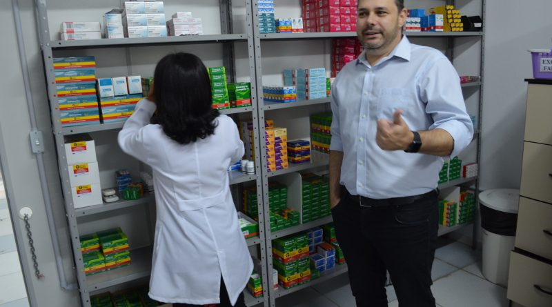Farmácia Básica tem oferta de medicamentos essenciais quase completa.