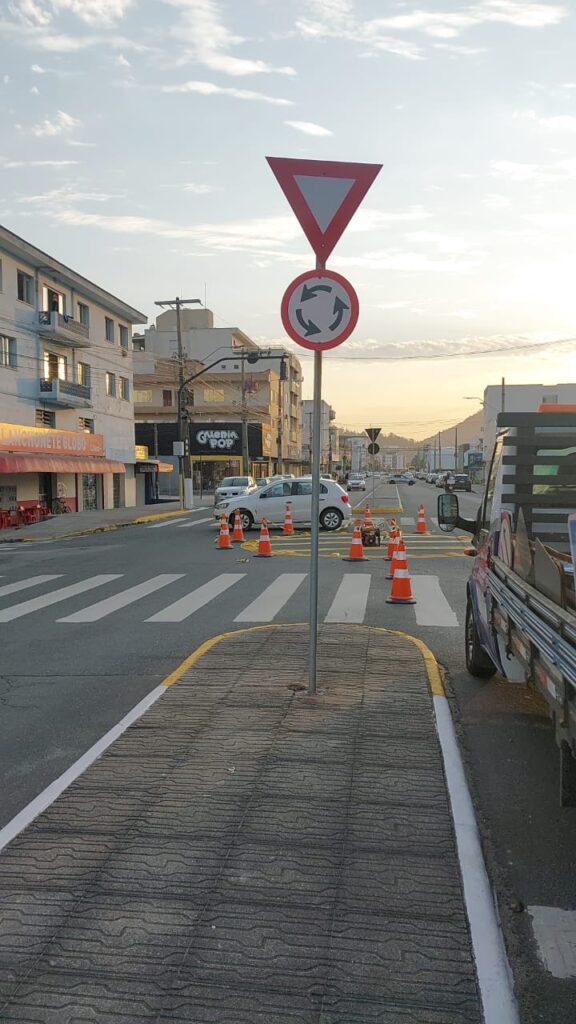 Semáforos serão instalados no cruzamento da BR-364 com a Avenida