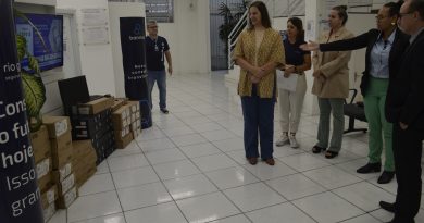 EMEB São Martinho recebe 12 computadores doados pela agência do Banrisul em Tubarão